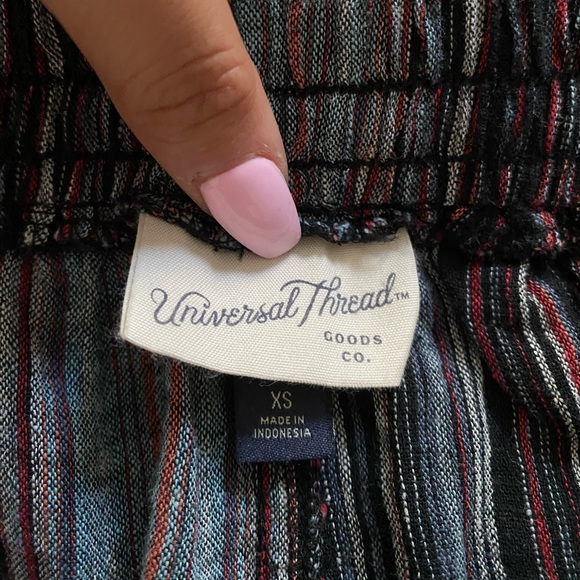 Universal Threads - Multi-Color Shorts - Picture 4 of 4